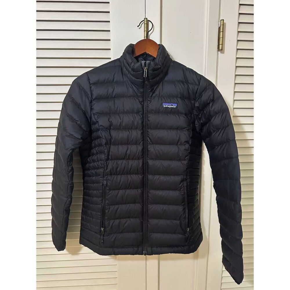 Patagonia Down Sweater Women’s XS Black Goose Down Puffer Jacket Full Zip